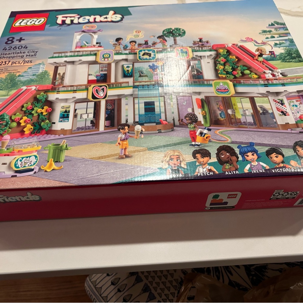 LEGO Friends Heartlake City Shopping Mall Building Set - NIB